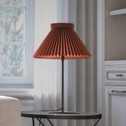 LE KLINT Tischleuchte LK 334, braun, Papier, Höhe 50 cm
